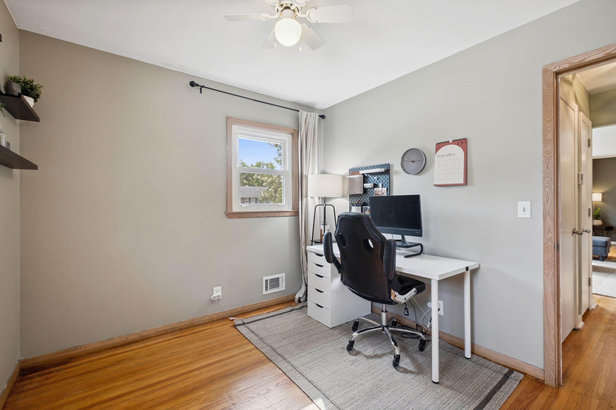 16_Interior