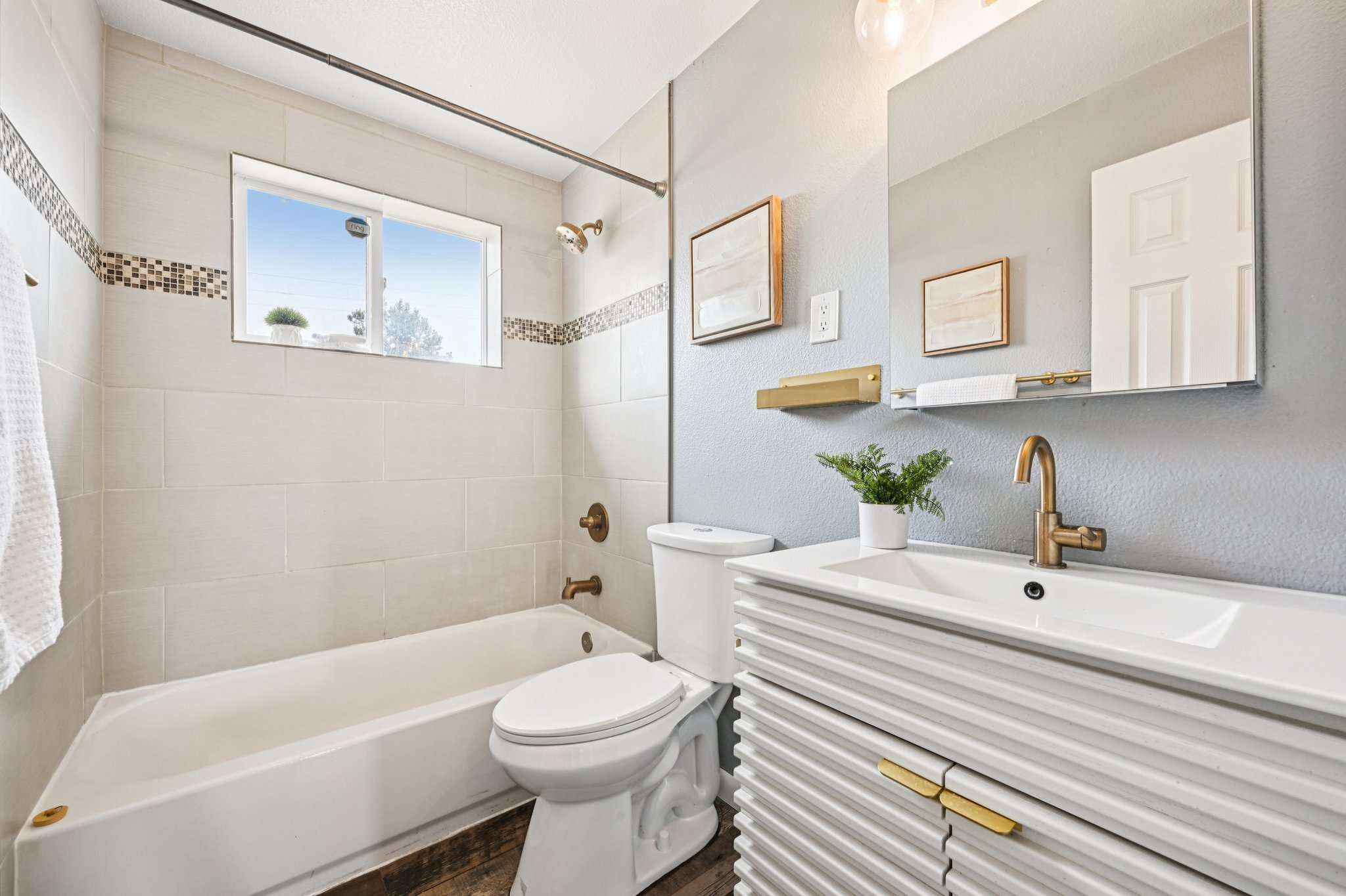 S Crestview St-S0204-024.jpg