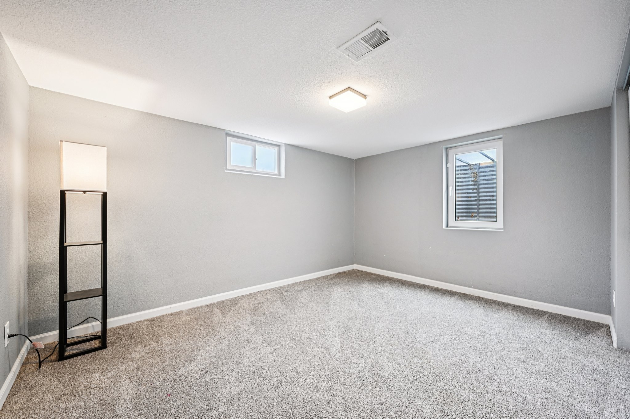 S Crestview St-S0204-036.jpg