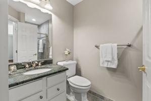  Photo 40