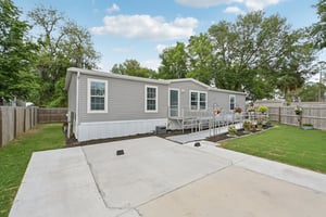 6th Manor E-0605-004.jpg