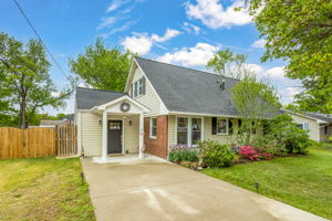 Alexandria | Updated 4BR/2BA on Large Lot
