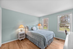 42. Upper bedroom.jpg