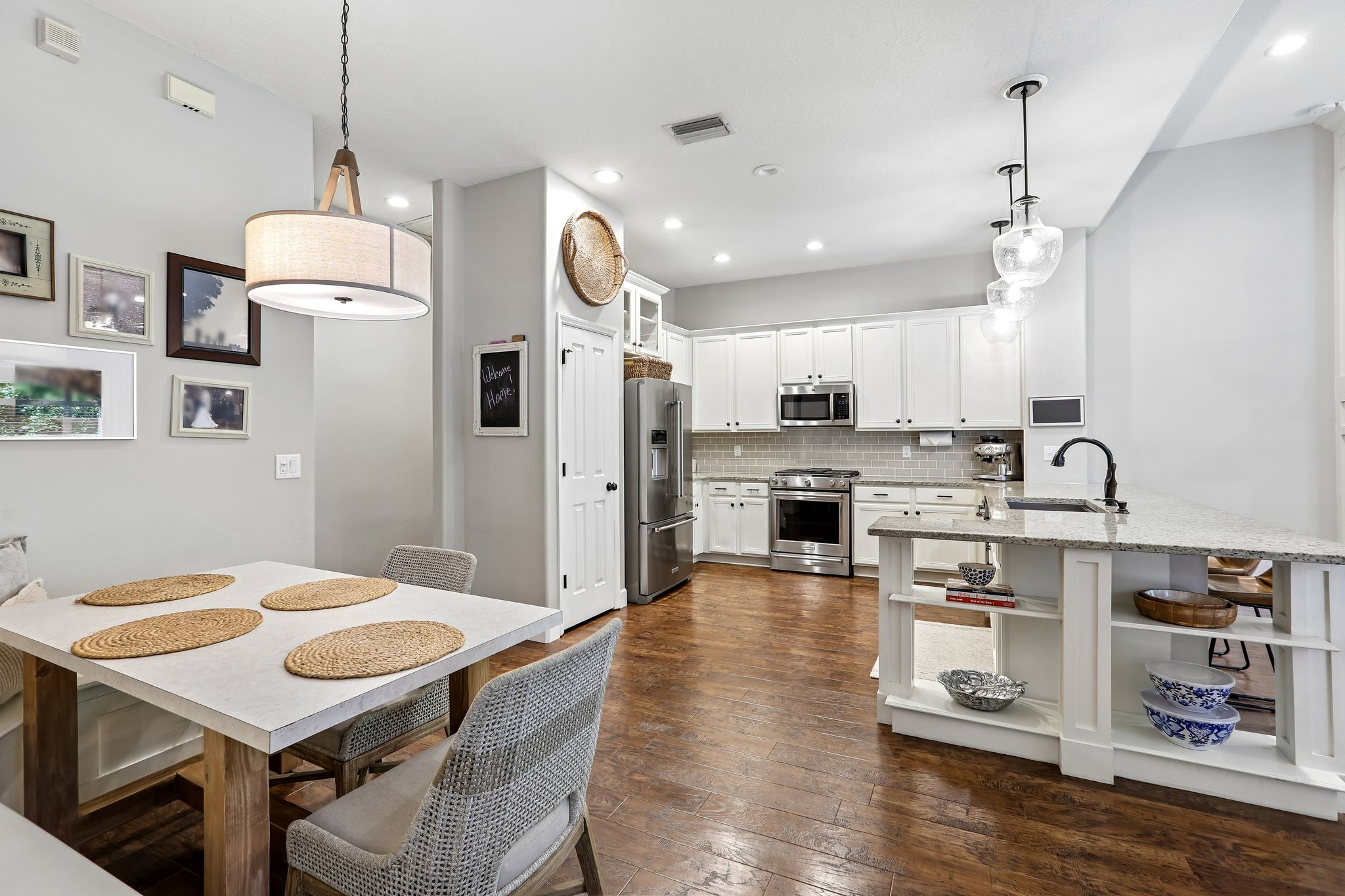 Merlinwood Dr-S0805-018.jpg
