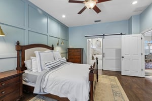 Merlinwood Dr-S0805-024.jpg