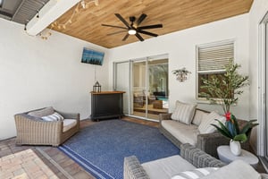 Merlinwood Dr-S0805-054.jpg