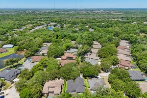 Merlinwood Dr-S0805-074.jpg