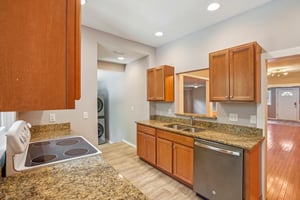 N Highland Ave-1505-013.jpg