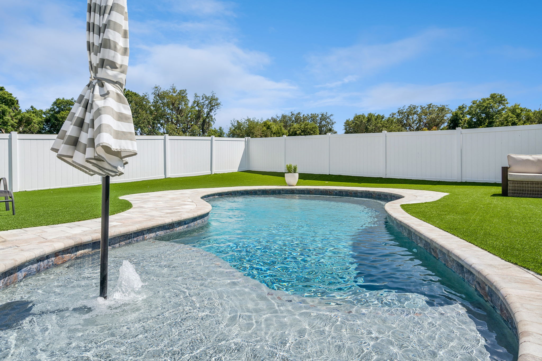 Pool with Sun Shelf