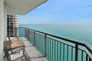 6007 N Sheridan Rd 27b_010.jpg