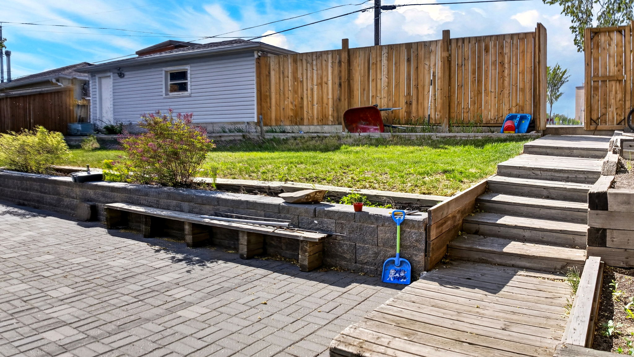  Photo 48
