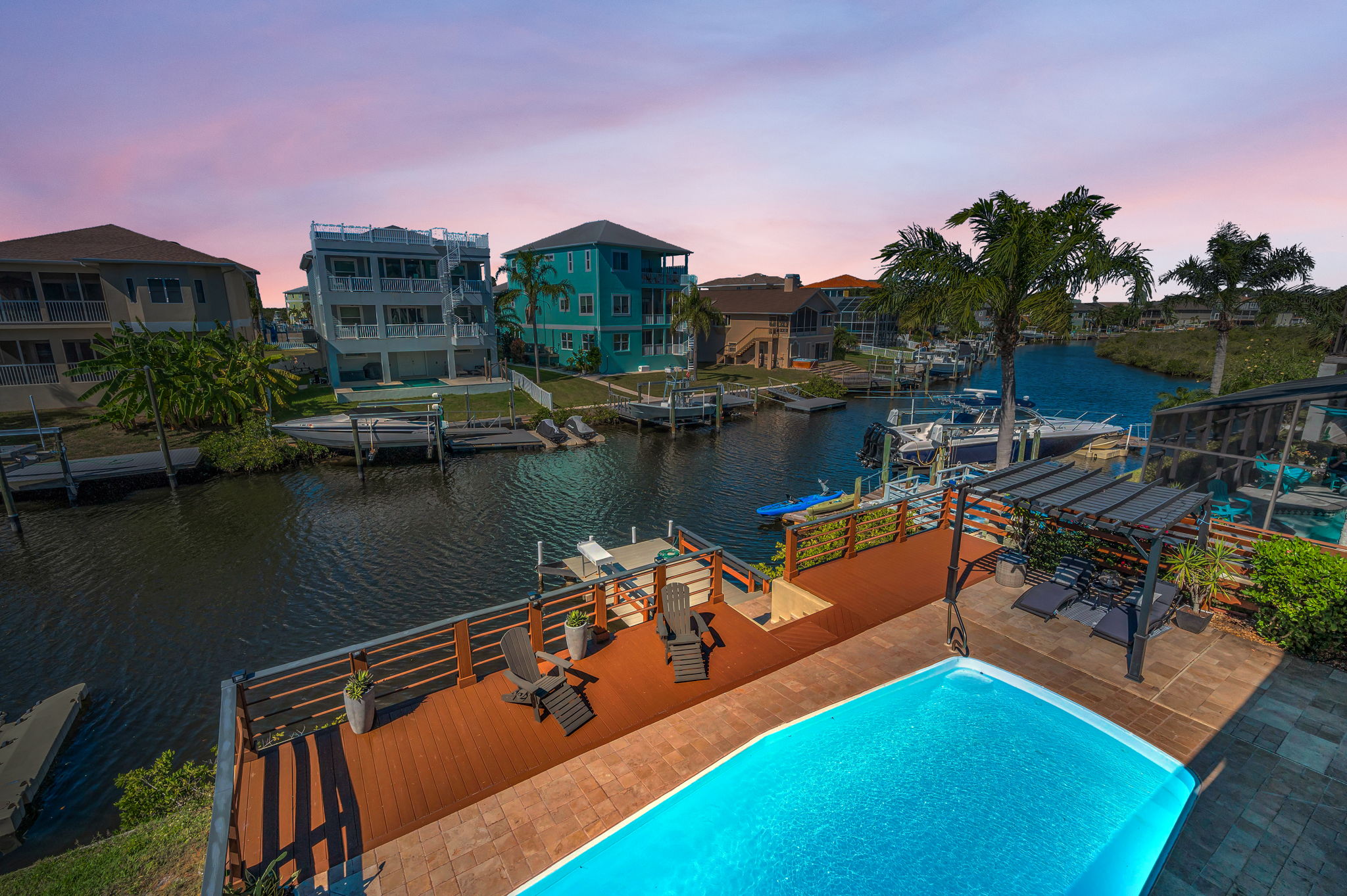 Upper Level Balcony4 View