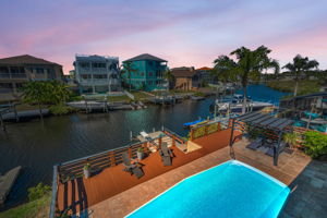 Upper Level Balcony4 View