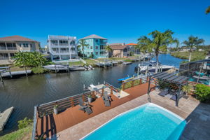 Upper Level Balcony4 View