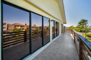 Upper Level Balcony6