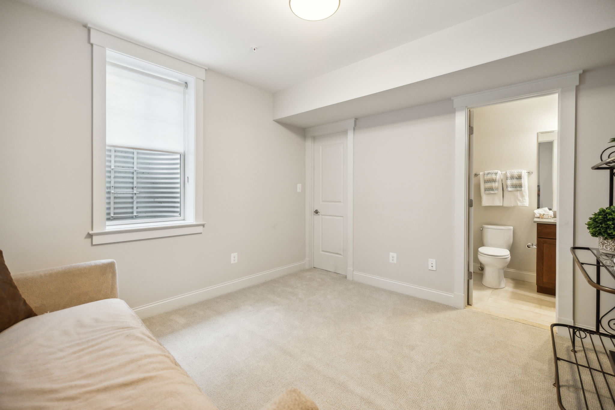 LL Bedroom Into Ensuite Bath