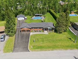  Photo 0