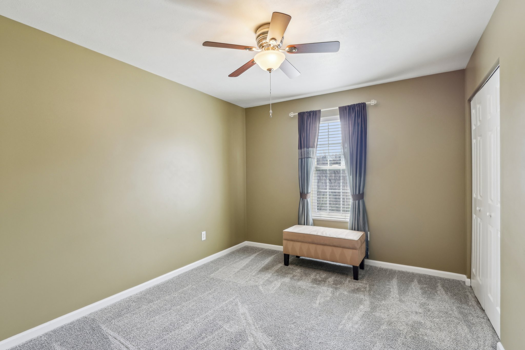 Crestview Ct-1704-034.jpg