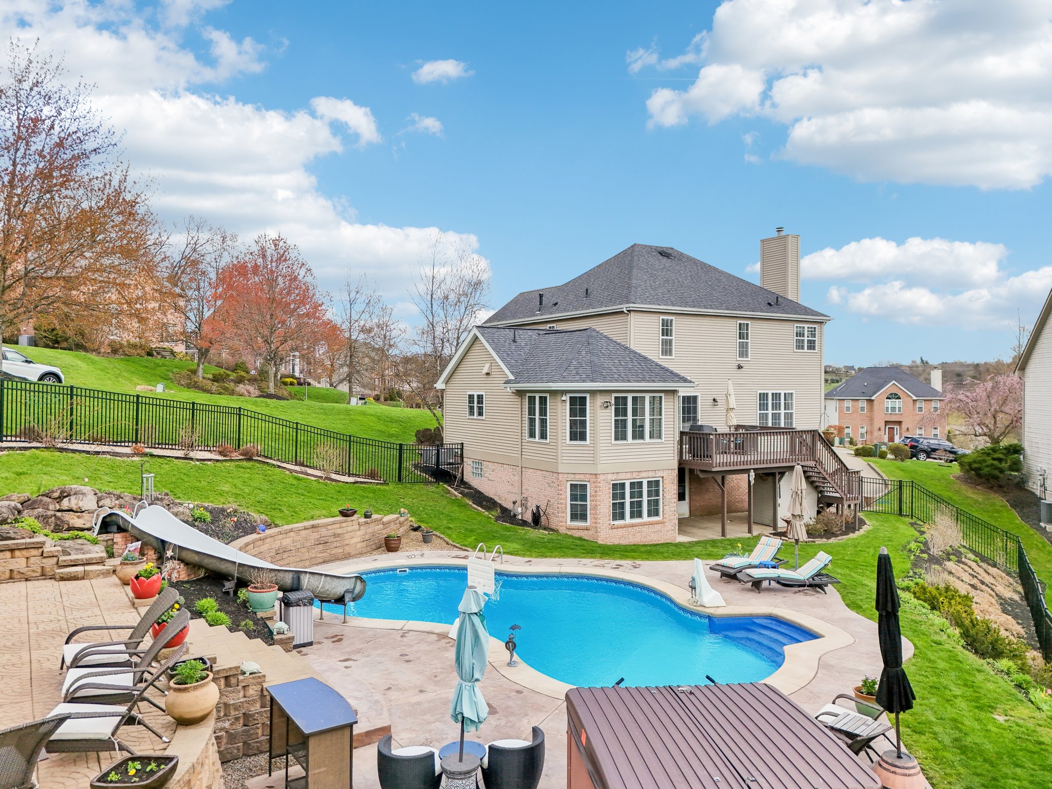 Crestview Ct-1704-076.jpg