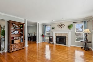 Crestview Ct-1704-012.jpg