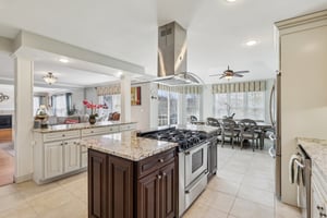 Crestview Ct-1704-019.jpg