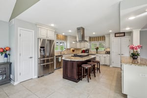 Crestview Ct-1704-022.jpg