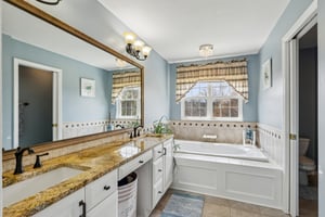Crestview Ct-1704-030.jpg