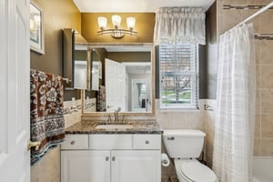 Crestview Ct-1704-038.jpg