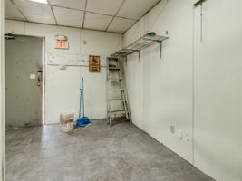  Photo 37