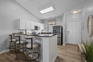 601 N Hillside Dr, North Myrtle Beach, SC 29582, USA Photo 5