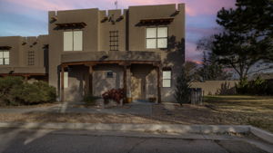  Photo 0