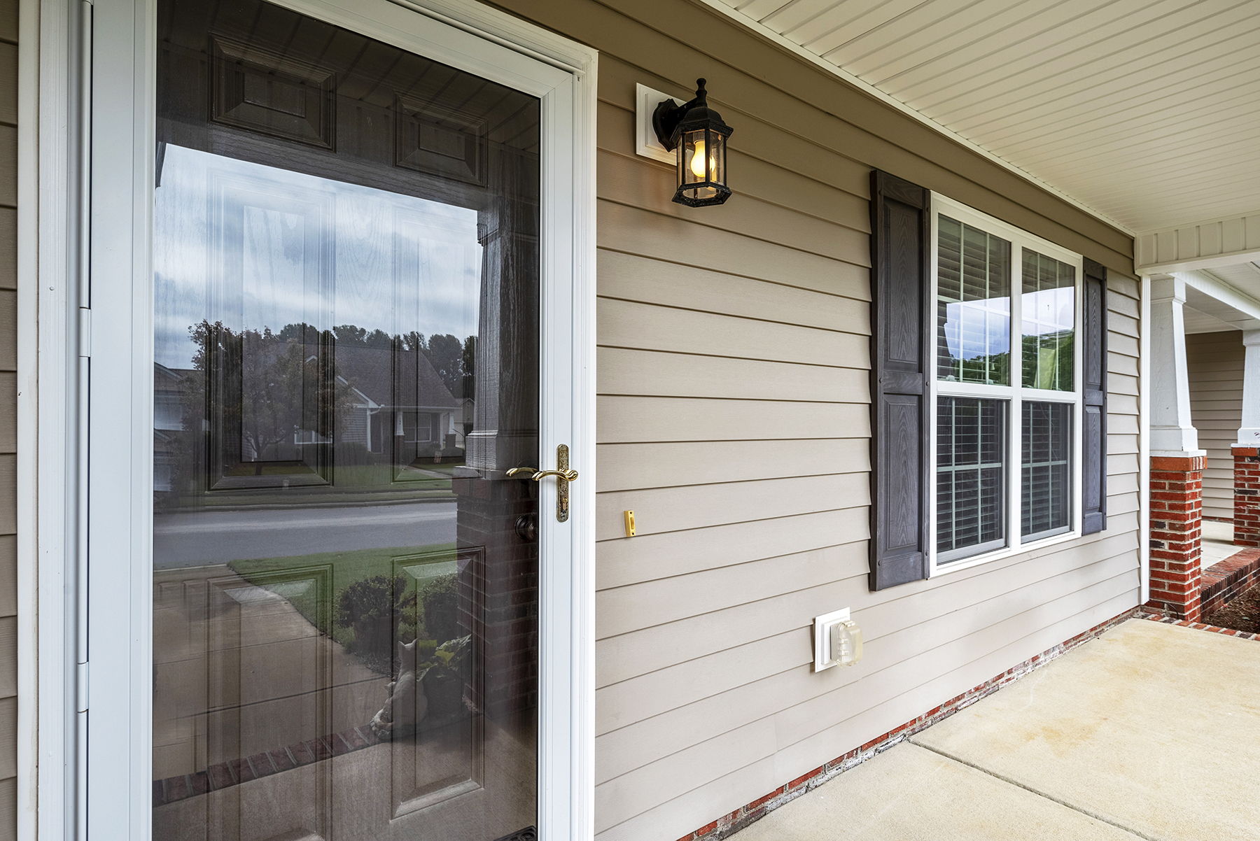 Front Entry Detail