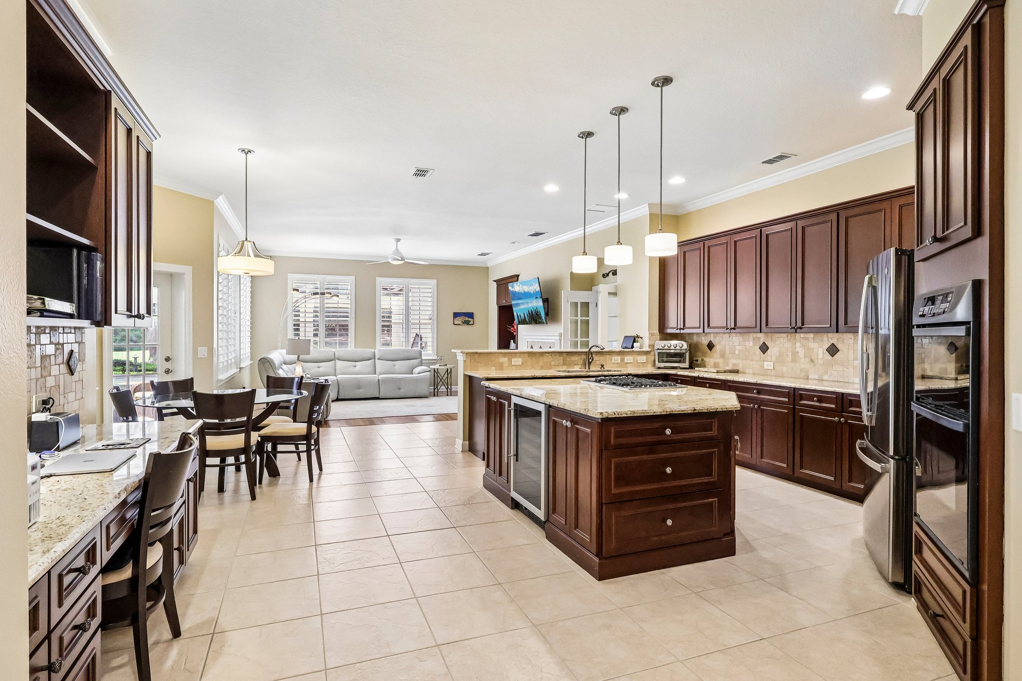 Blakeford Dr-S2804-014.jpg