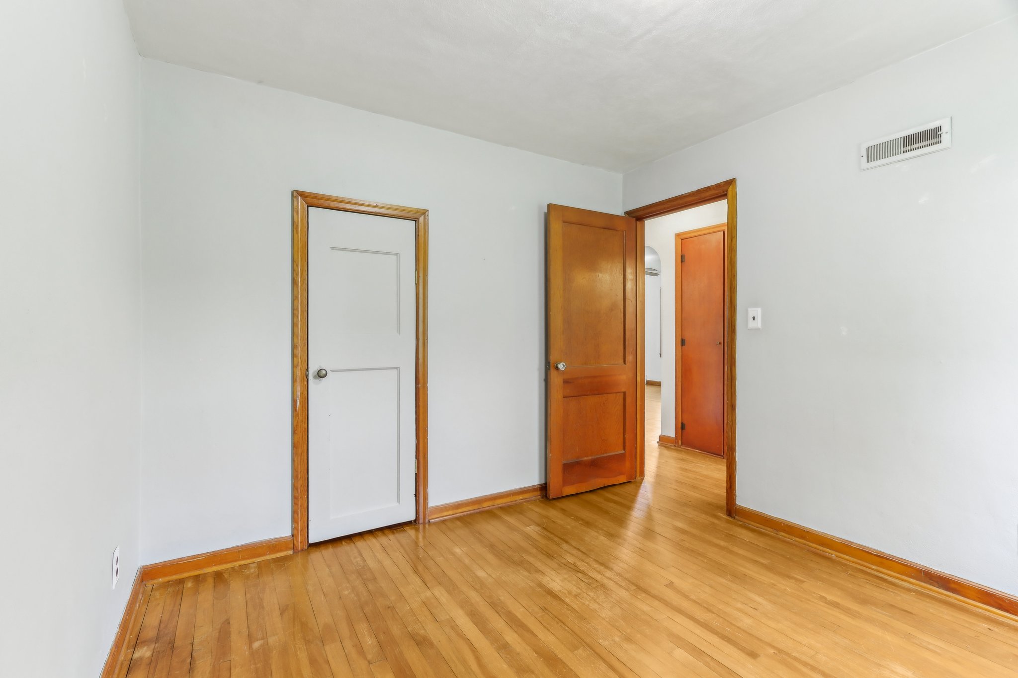 625 W-2205-014.jpg