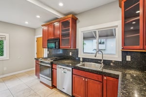 NE Milton St-S0708-011.jpg