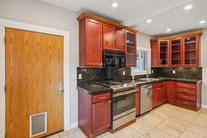 NE Milton St-S0708-013.jpg