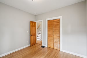NE Milton St-S0708-029.jpg