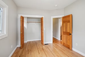 NE Milton St-S0708-034.jpg