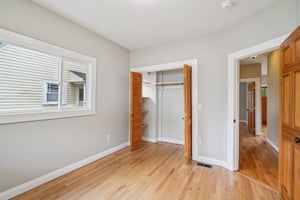 NE Milton St-S0708-035.jpg