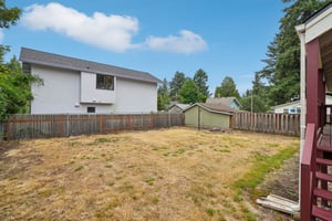 NE Milton St-S0708-045.jpg