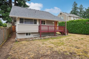 NE Milton St-S0708-048.jpg