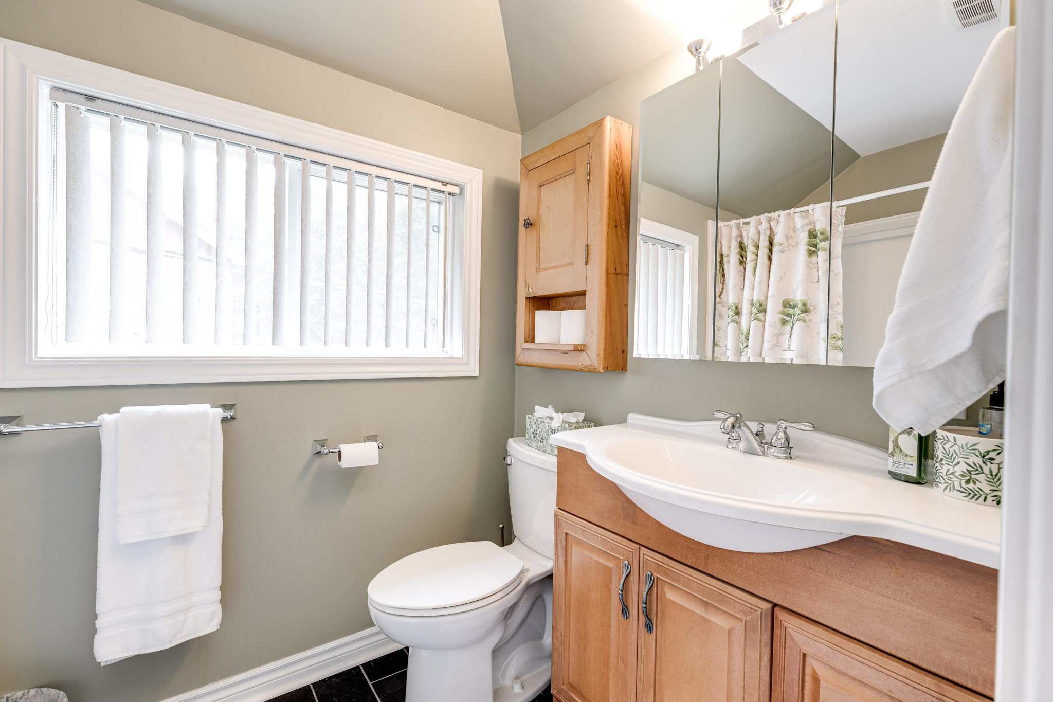 Orillia property showcase — delivered property photograph 16