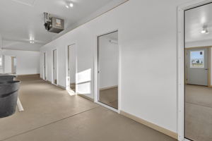  Photo 37