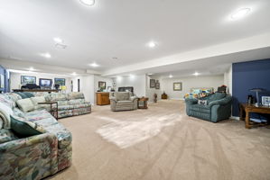  Photo 48