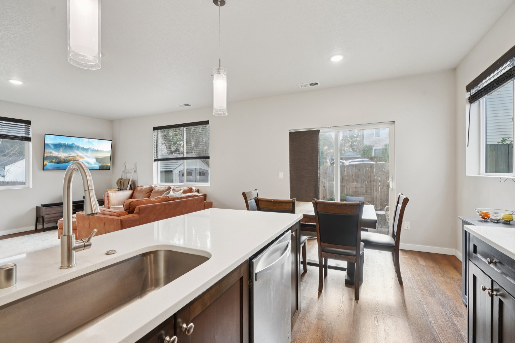 NE 55th Cir-S1001-017.jpg