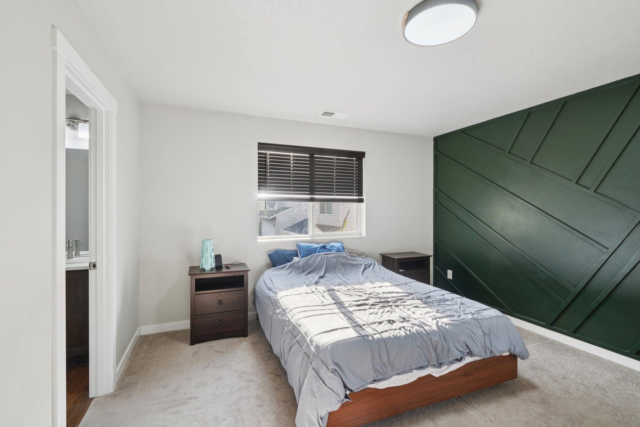 NE 55th Cir-S1001-029.jpg