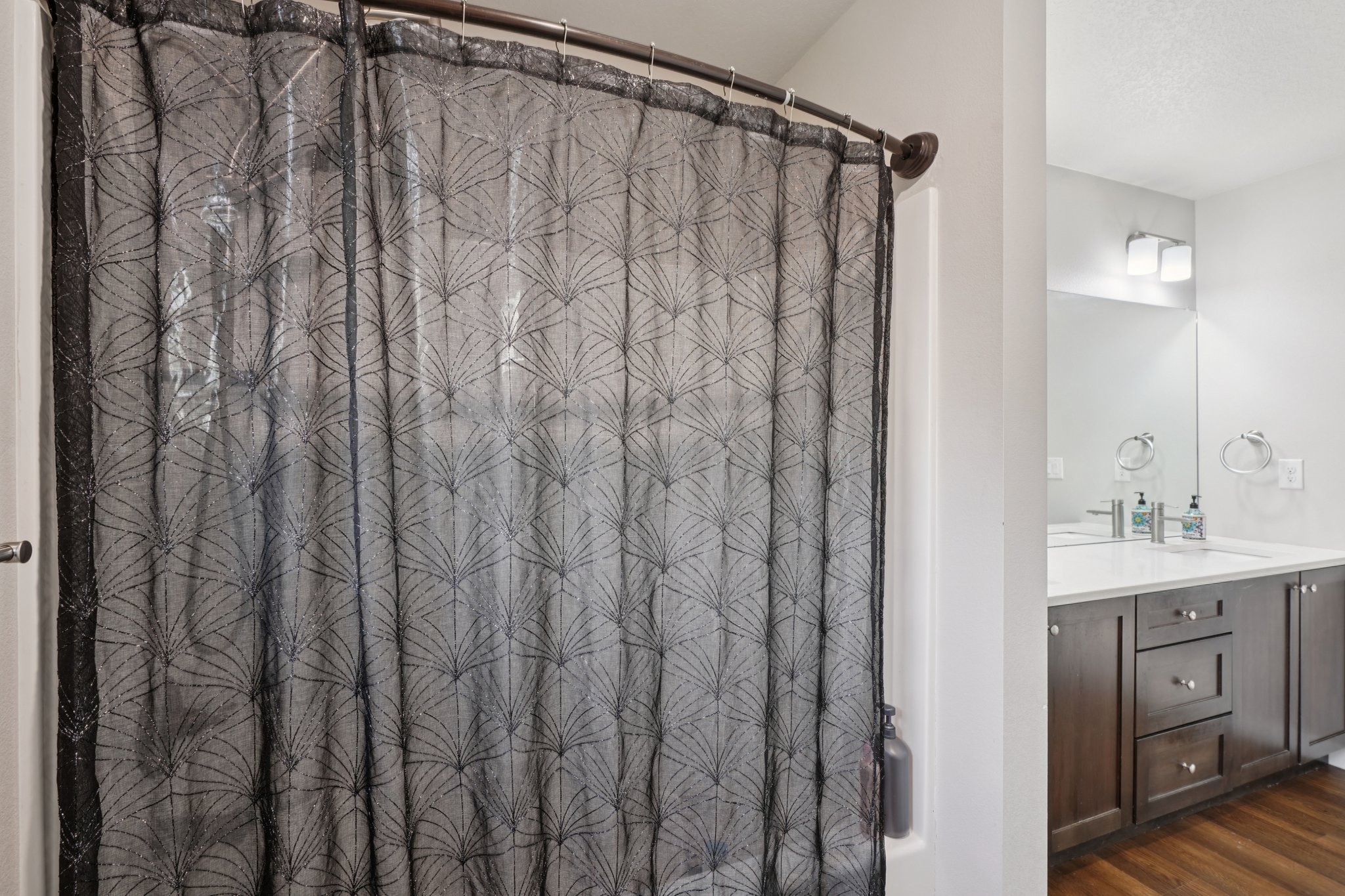 NE 55th Cir-S1001-032.jpg