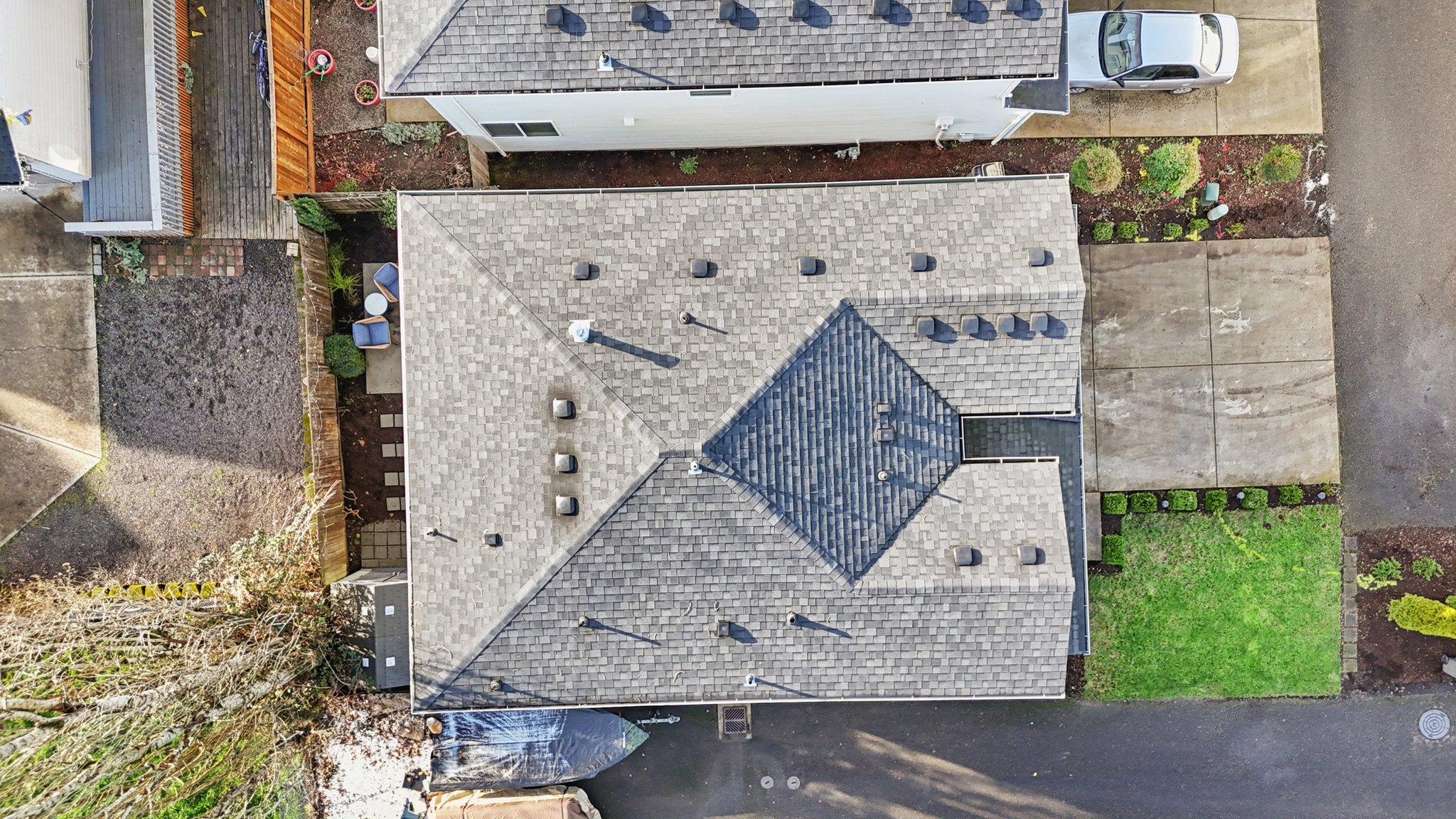 NE 55th Cir-S1001-044.jpg