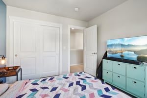 NE 55th Cir-S1001-024.jpg