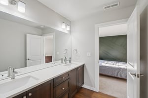 NE 55th Cir-S1001-033.jpg